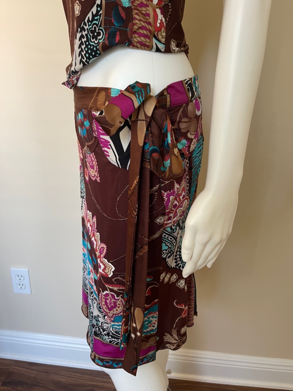 Brown Floral Print Tie-Waist two piece Dress - Picture 5 of 16